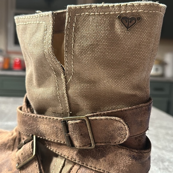 Roxy Storm Distressed Moto Boots 8.5 - Picture 7 of 7